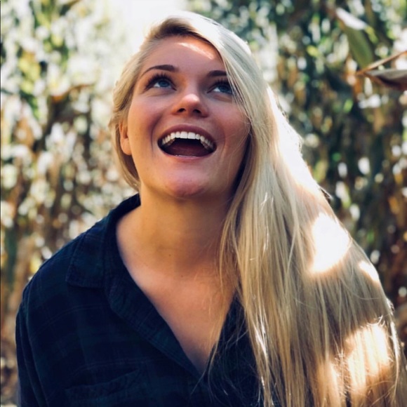 Meet your Posher, Sophie - Picture 2 of 5